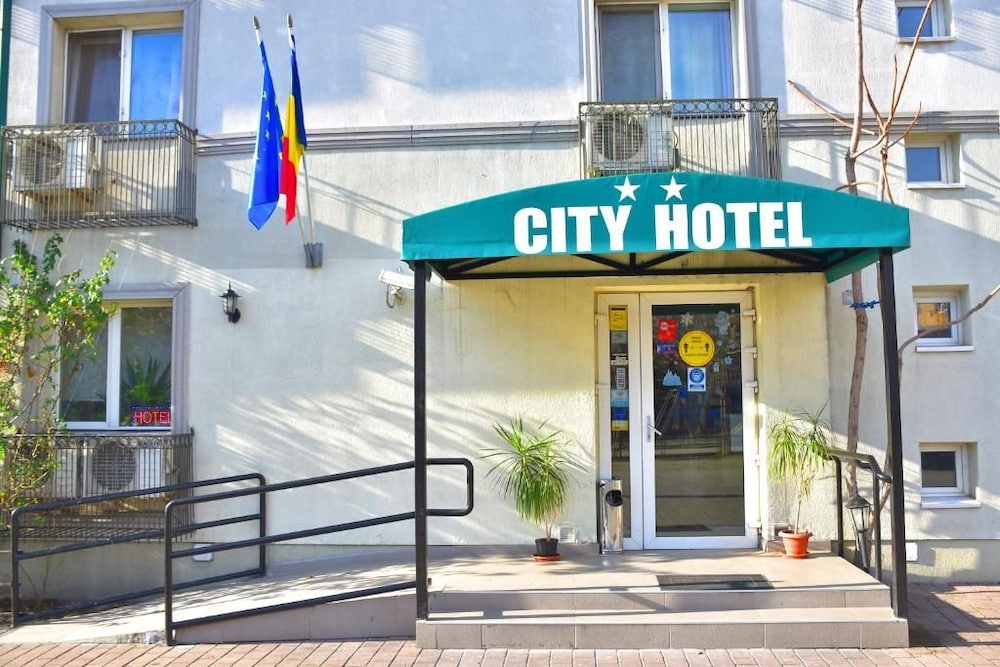 City Hotel 1/50