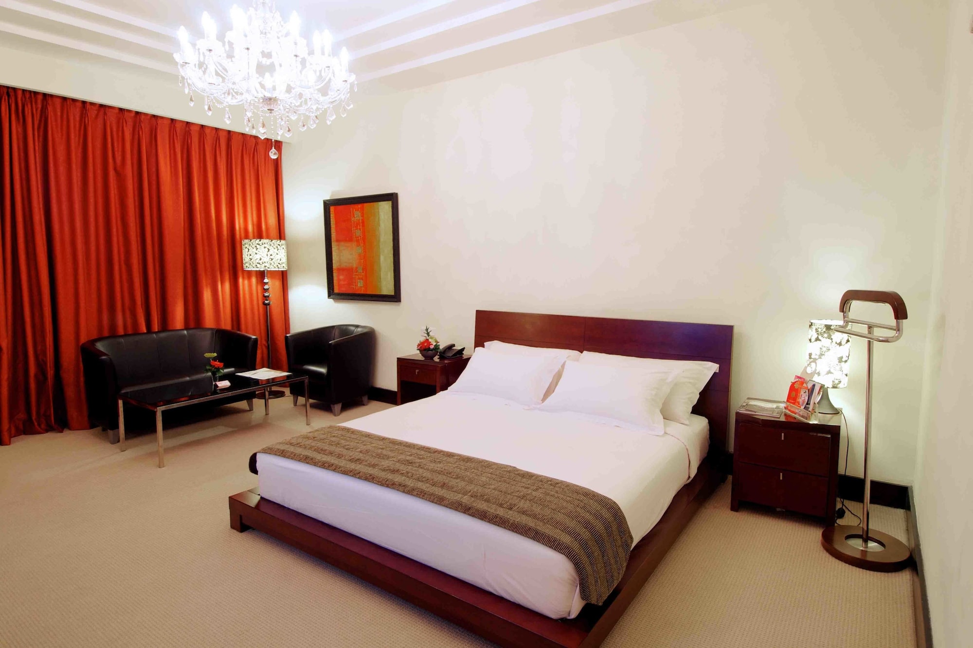 جناح بسرير كينج، Merlynn Park Hotel 3/10