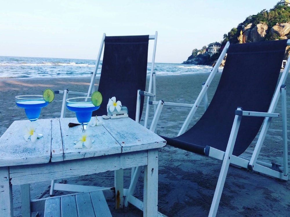 Nern Chalet Beachfront Hotel 69/74