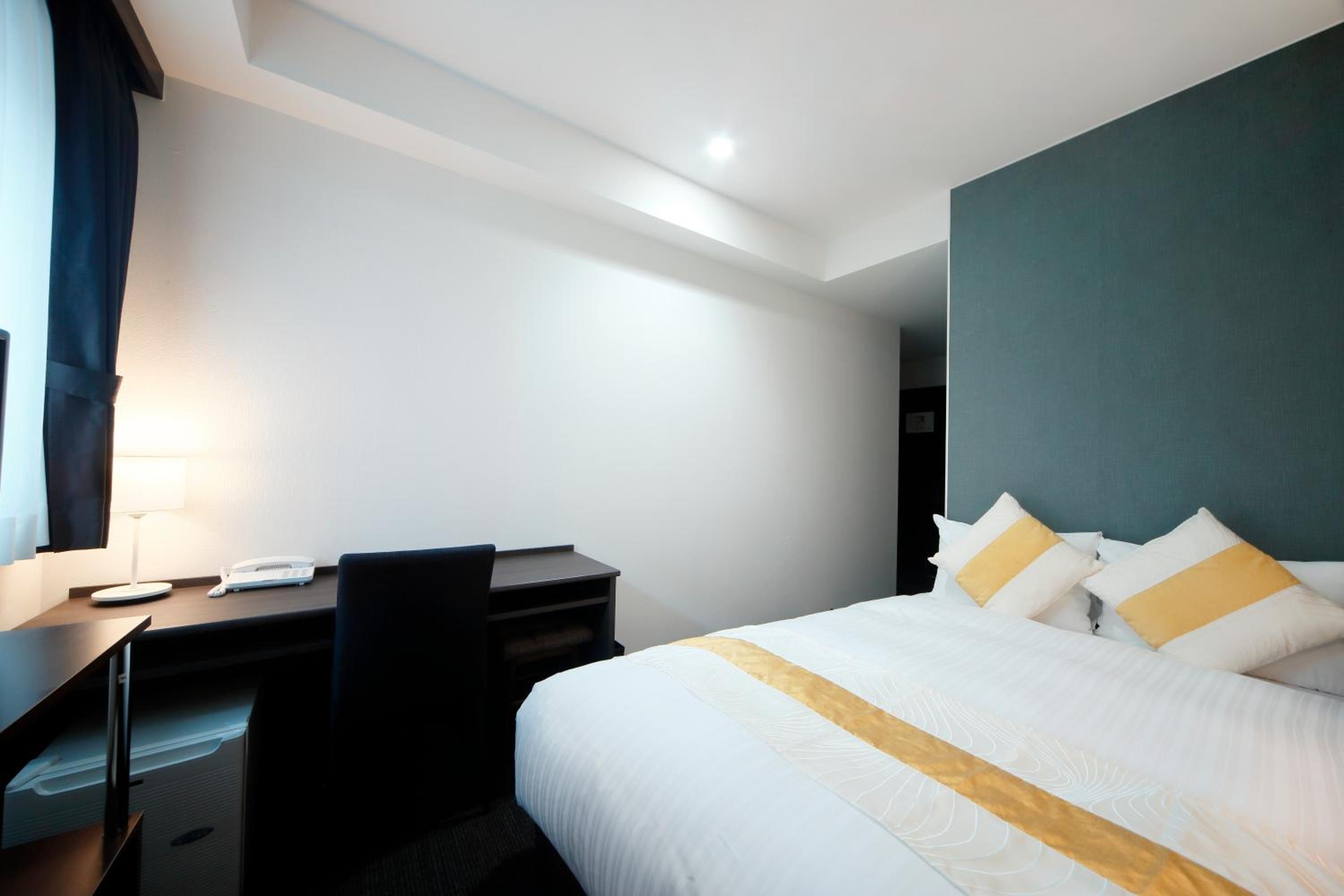 STANDARD, DOUBLE BED
