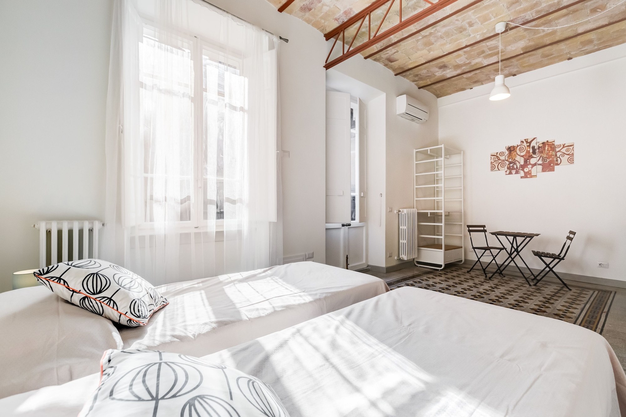 3 Bedrooms, Apartment, 2 Queen and Twin Beds, City View, 2 Bathrooms, 2 Sofa