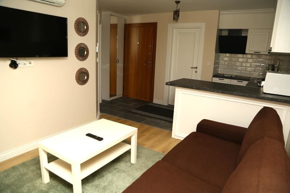 Luxx Suite 29/40