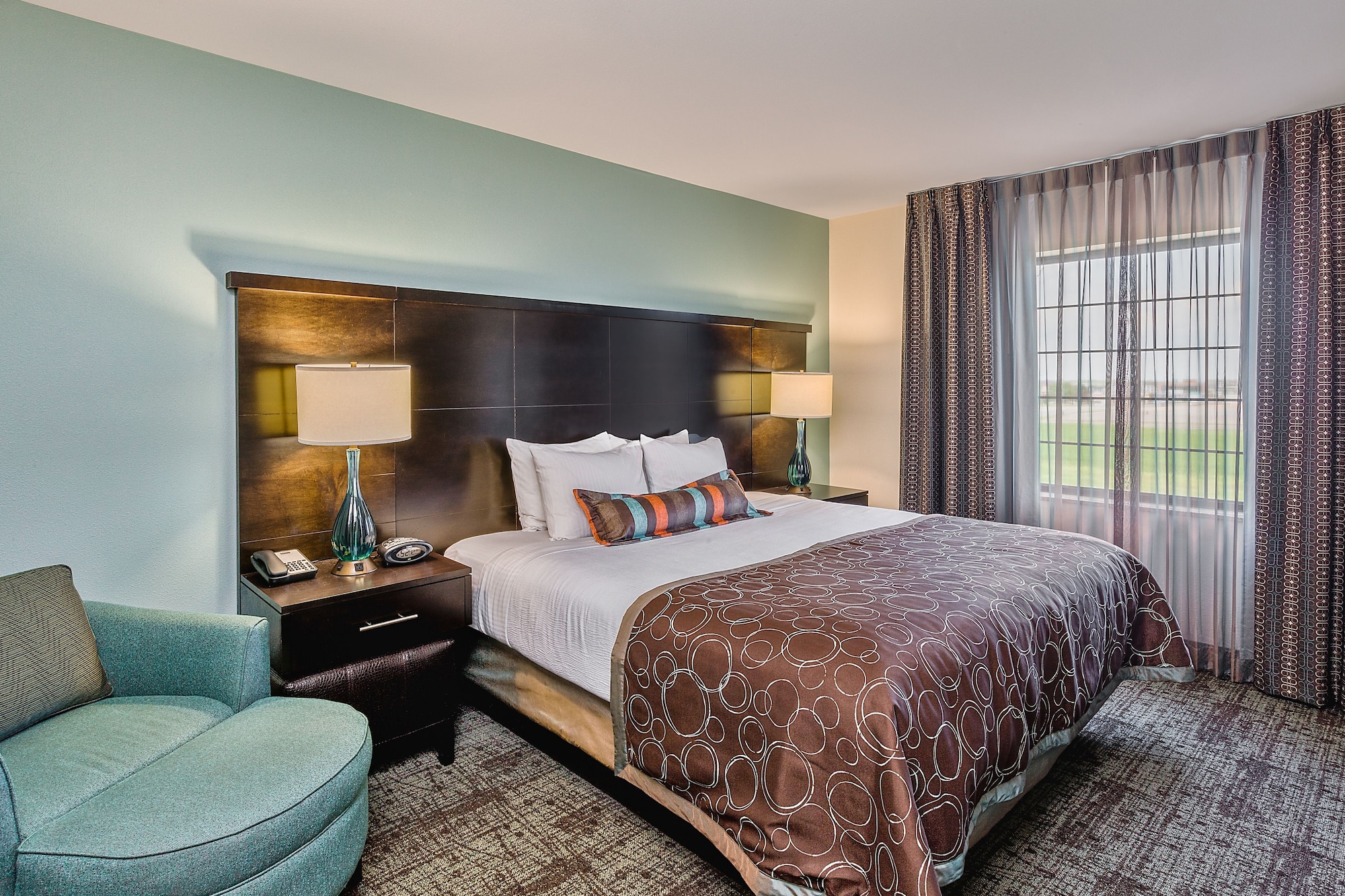 جناح بسرير كينج بغرفة نوم واحدة بمطبخ لذوي الإعاقة، Staybridge Suites Bismarck 3/6