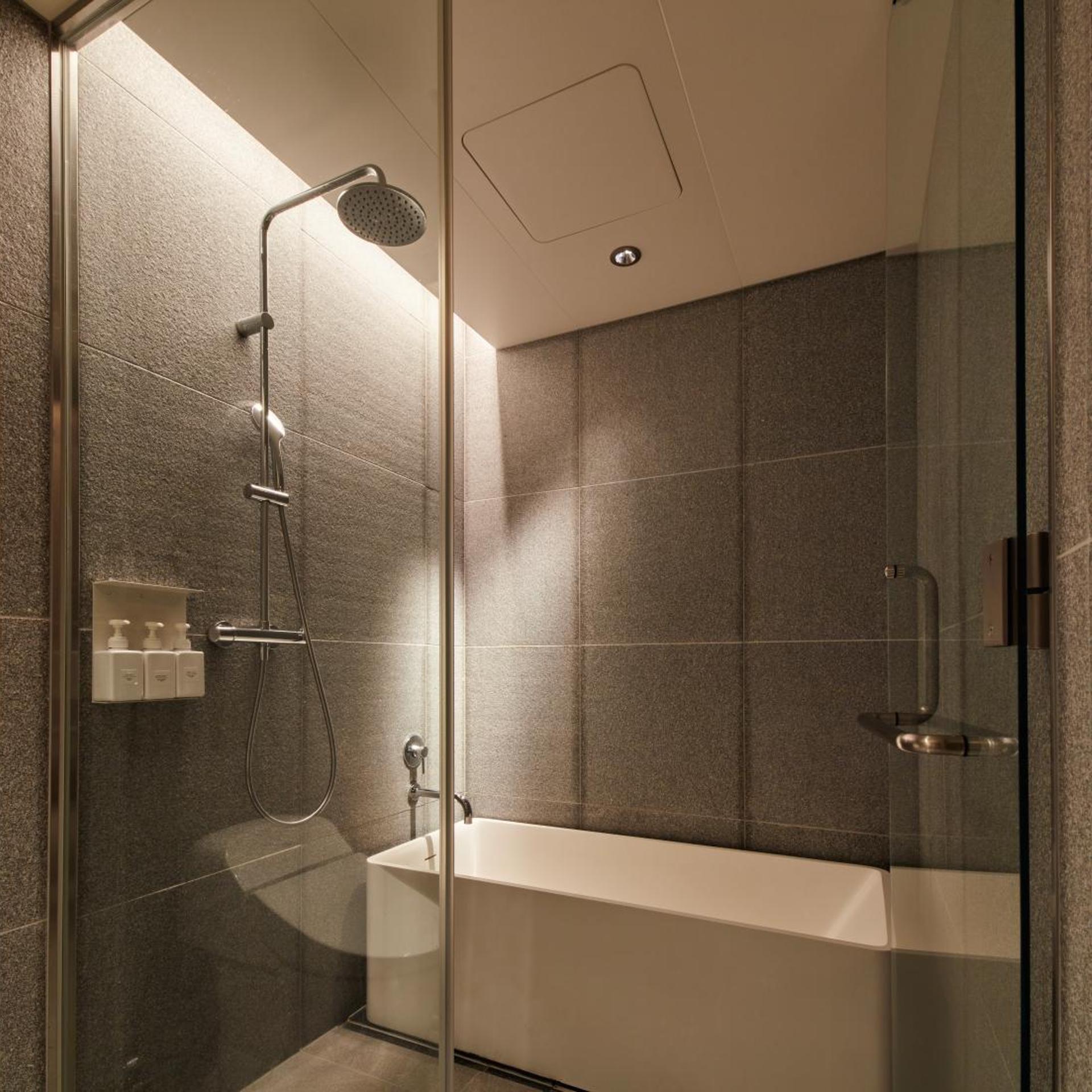 Muji Hotel Ginza 50/50