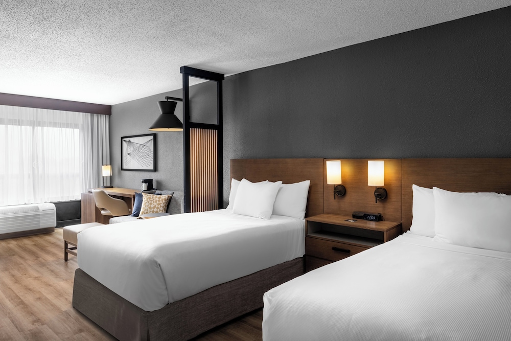 Hyatt Place Orlando Airport 7/59