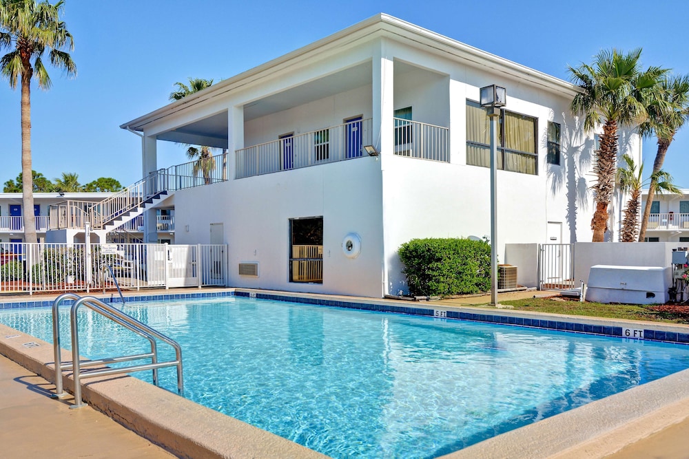 Motel6 Destin, FL in DESTIN - FL