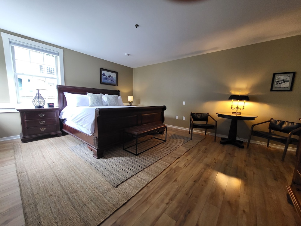 The Stowe Inn 30/64