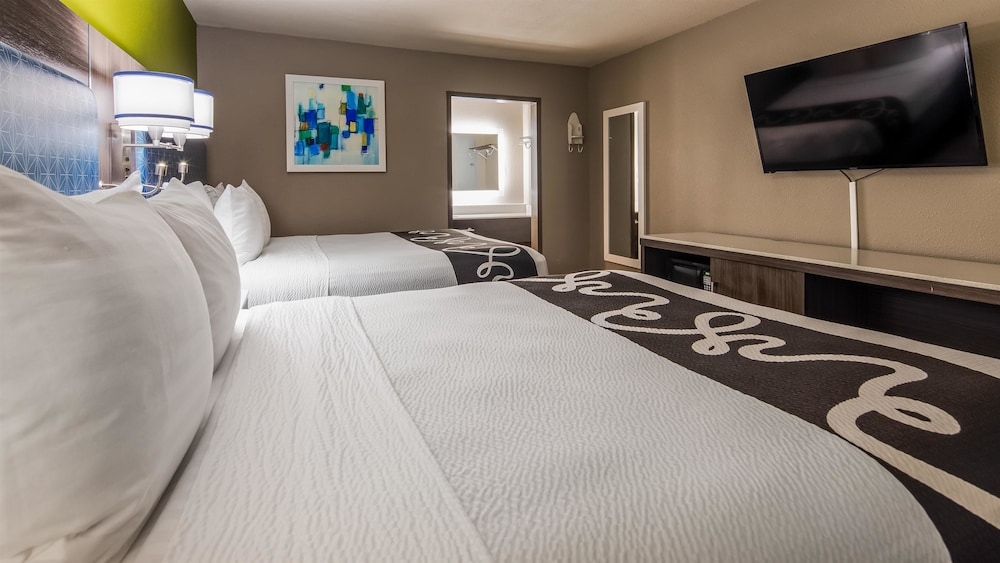 Surestay Plus Hotel By Best Western Point Richmond 21/37