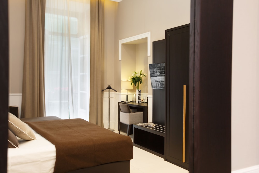 Nap Luxury Guest House 22/50