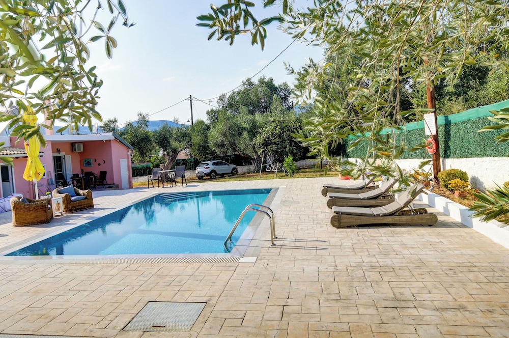 Villazia Exclusive Estate 22/27