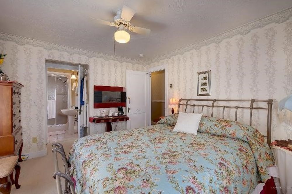 Heathwood Inn 10/39