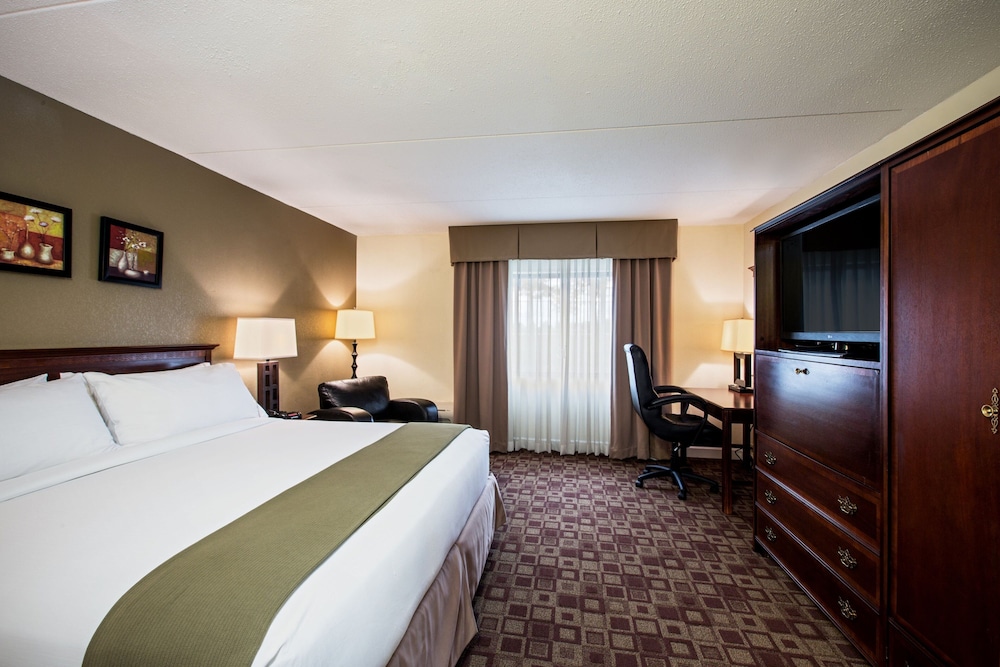 Holiday Inn Express Rolling Mdws Schaumburg Area 7/33