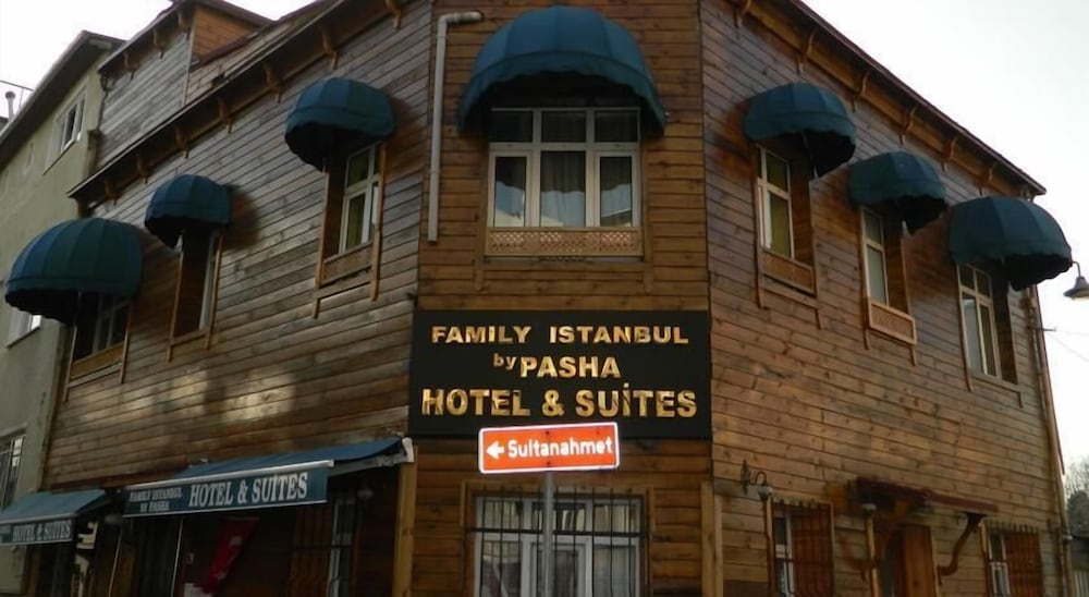 Family Istanbul 3/52
