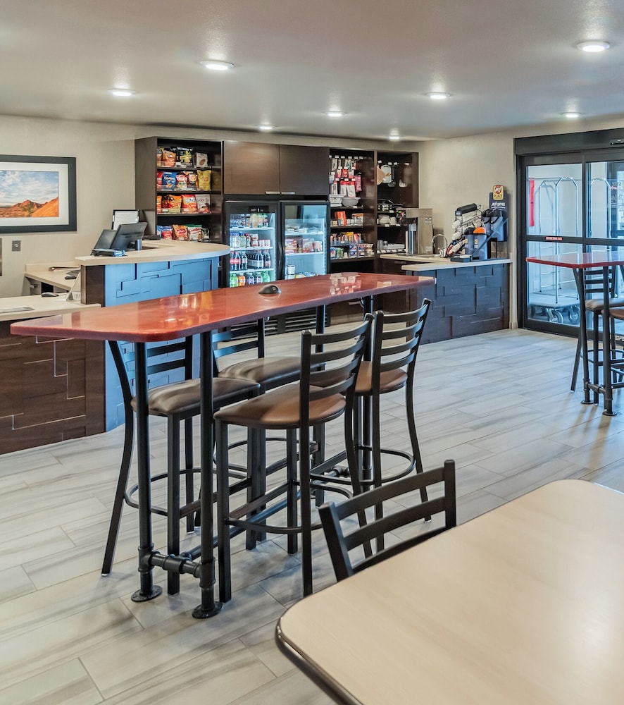 Sonesta Simply Suites Avondale 30/47