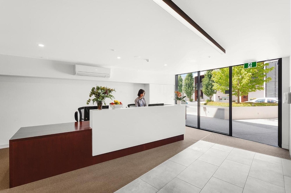 Clayton Serviced Apartments 4/33