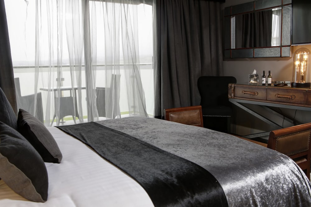 Derwent Manor Boutique Hotel 6/43