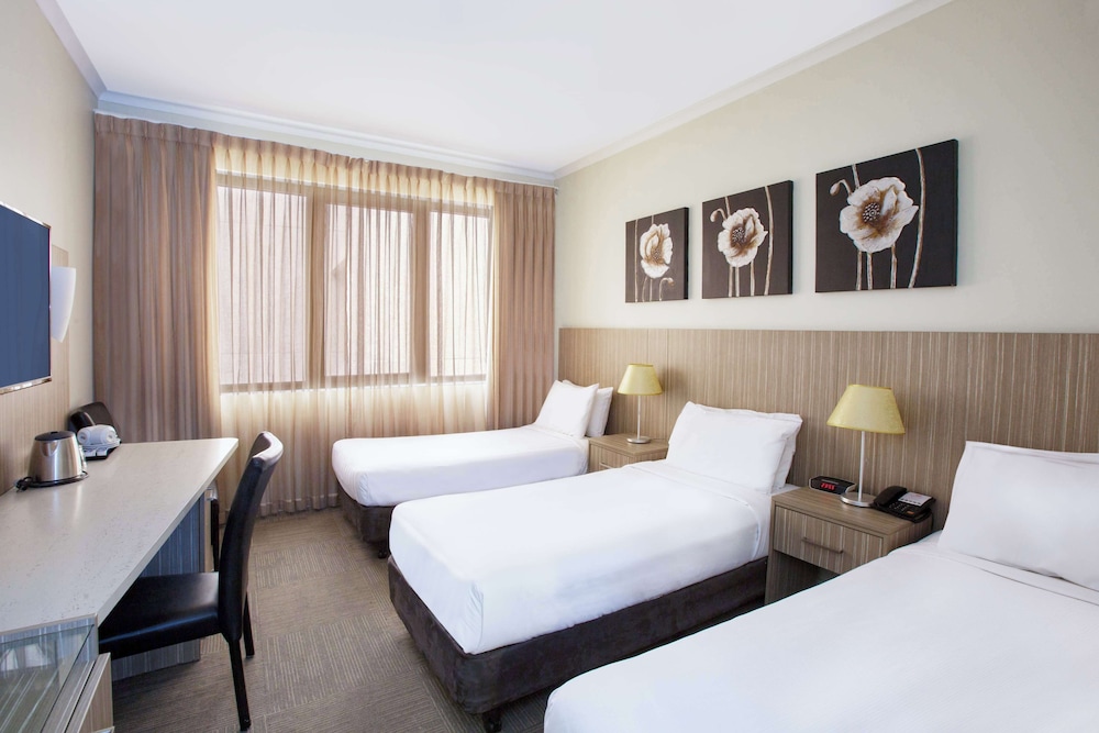 غرفة ديلوكس ثلاثية بثلاثة أسرّة، Metro Hotel Marlow Sydney Central 3/5
