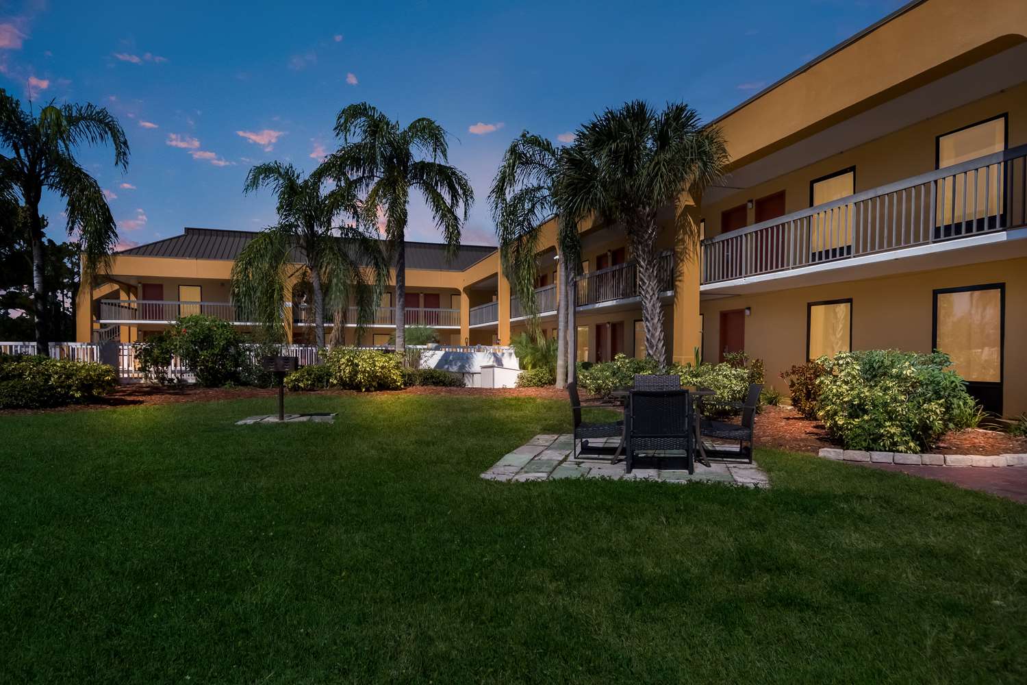 SureStay Hotel by Best Western St. Pete Clearwater Airport 42/43