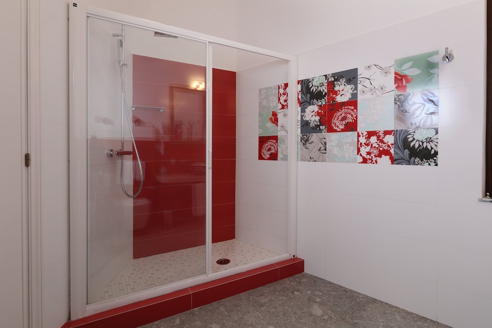 Porta Di Mezzo Luxury B And B 13/38