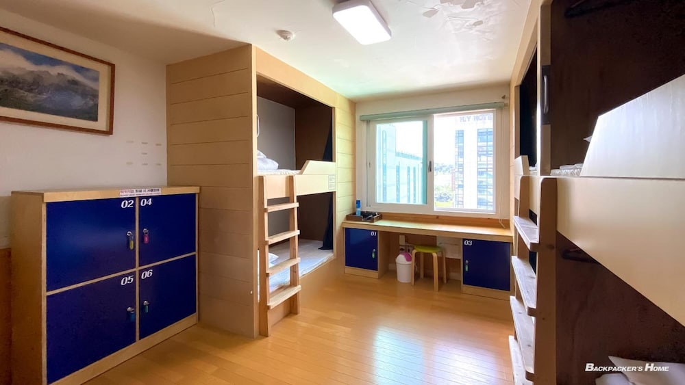 Backpacker's Home 11/50
