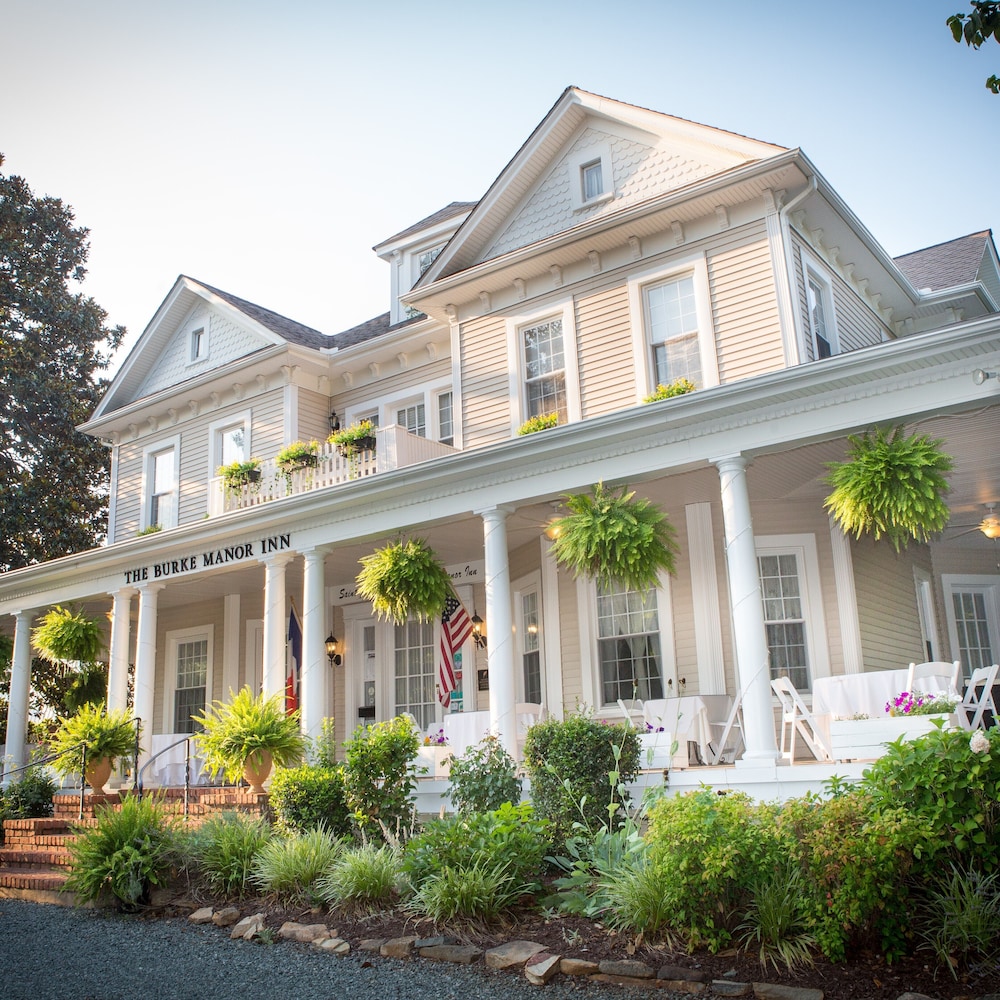 Burke Manor Inn & Pavilion 2/49