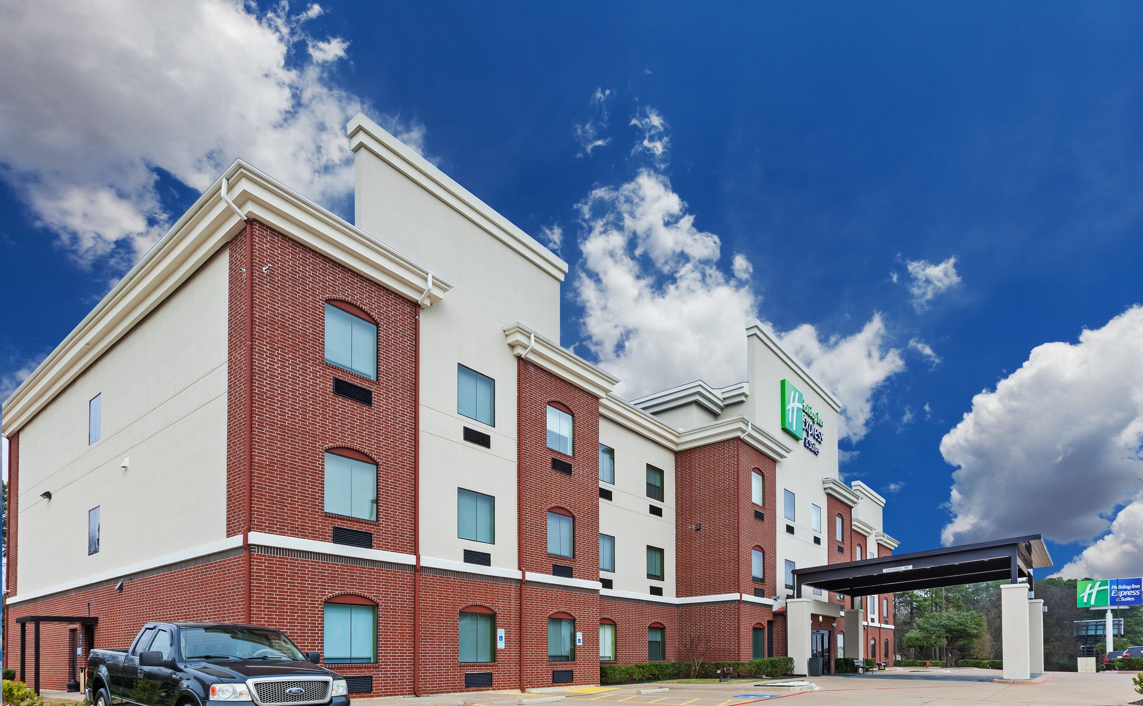 Holiday Inn Express Suites Longview South I 20 3/25