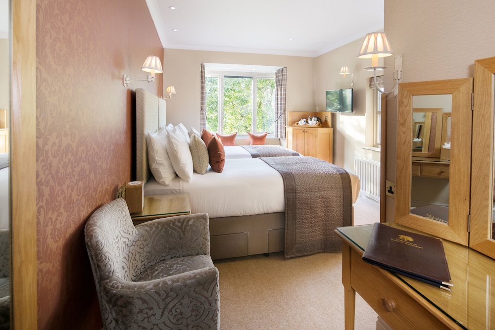 Cedar Manor Hotel & Restaurant 17/60