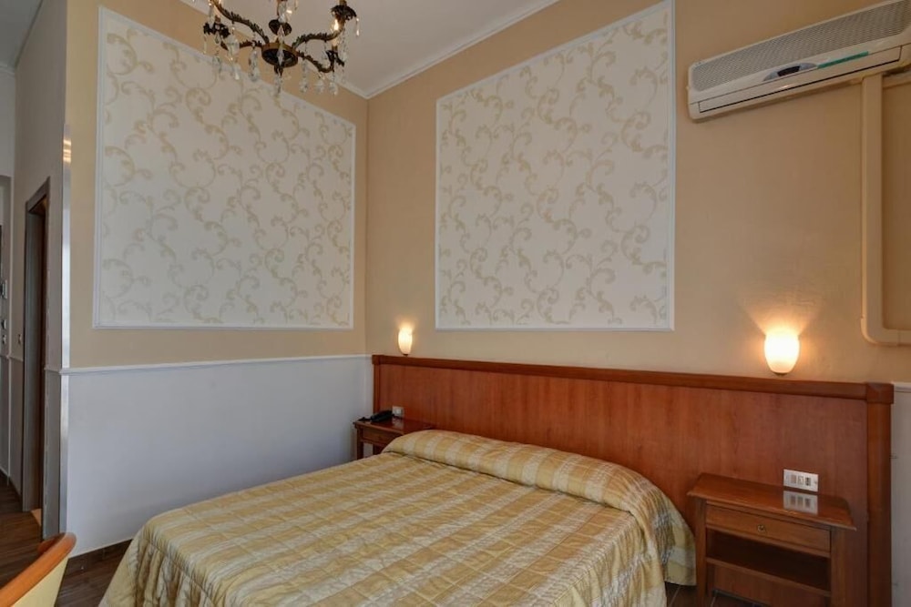 Hotel Universo 10/36