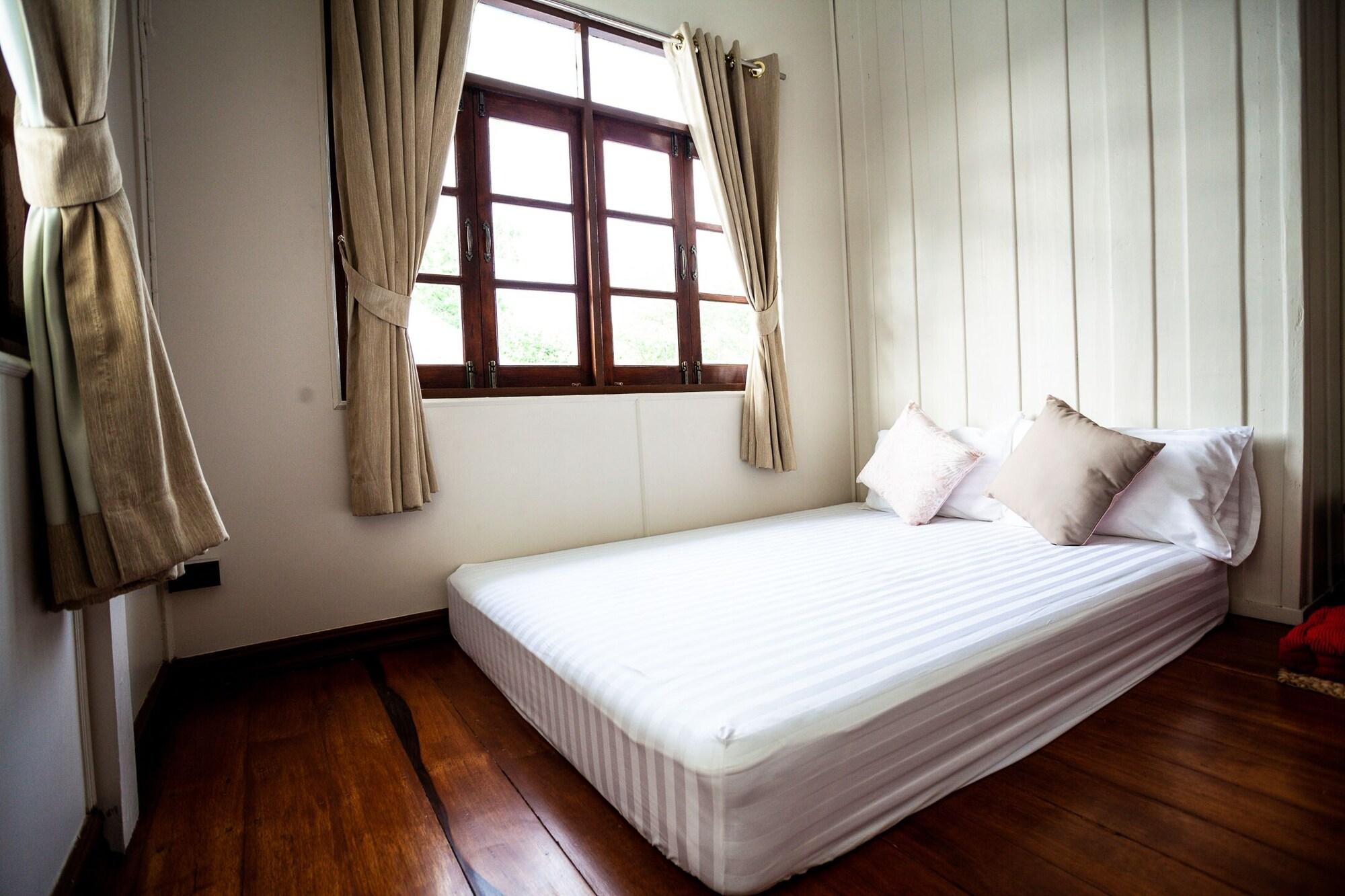 Baan Suan Krung Kao 15/57