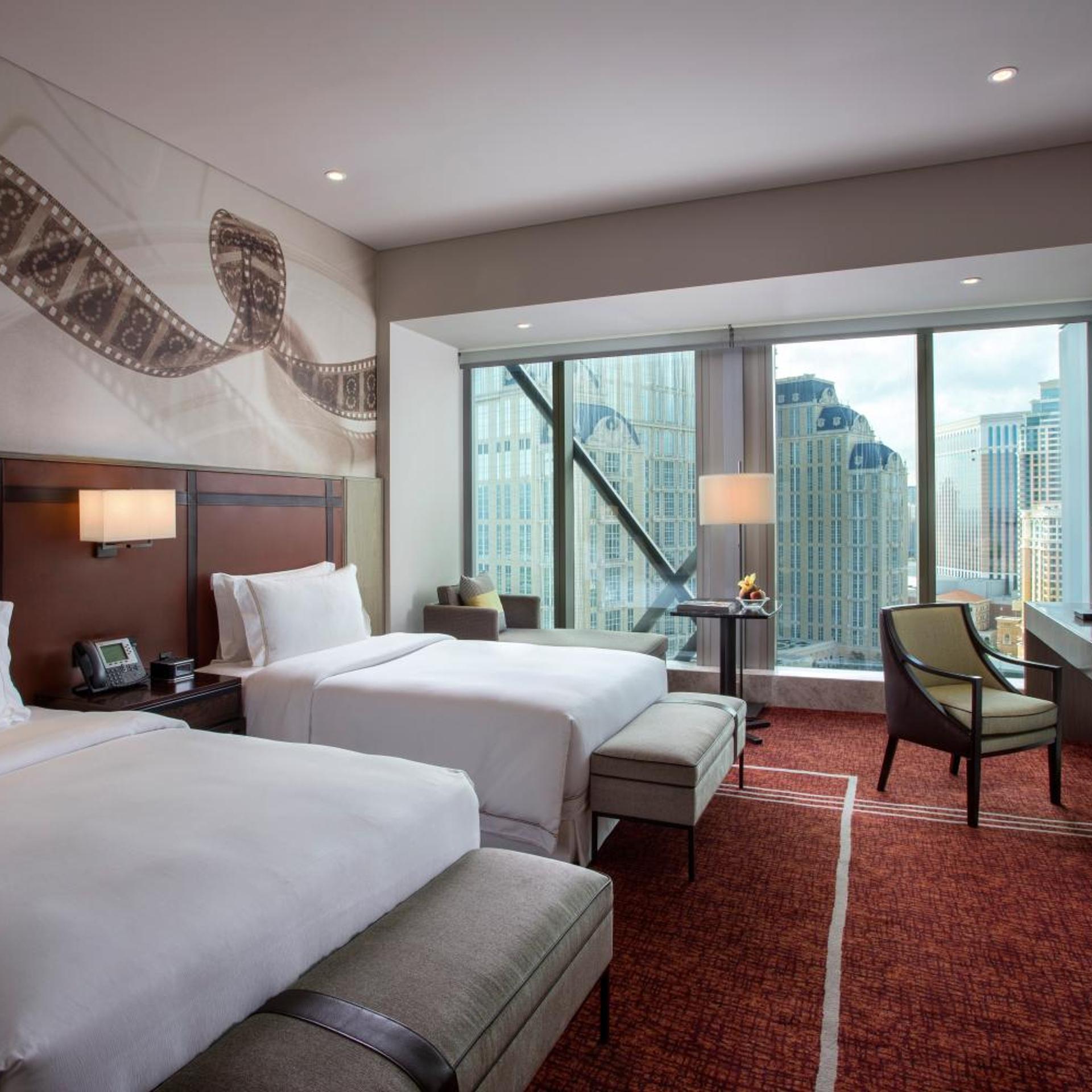 Celebrity, Gallery, House, Twin Beds, with View