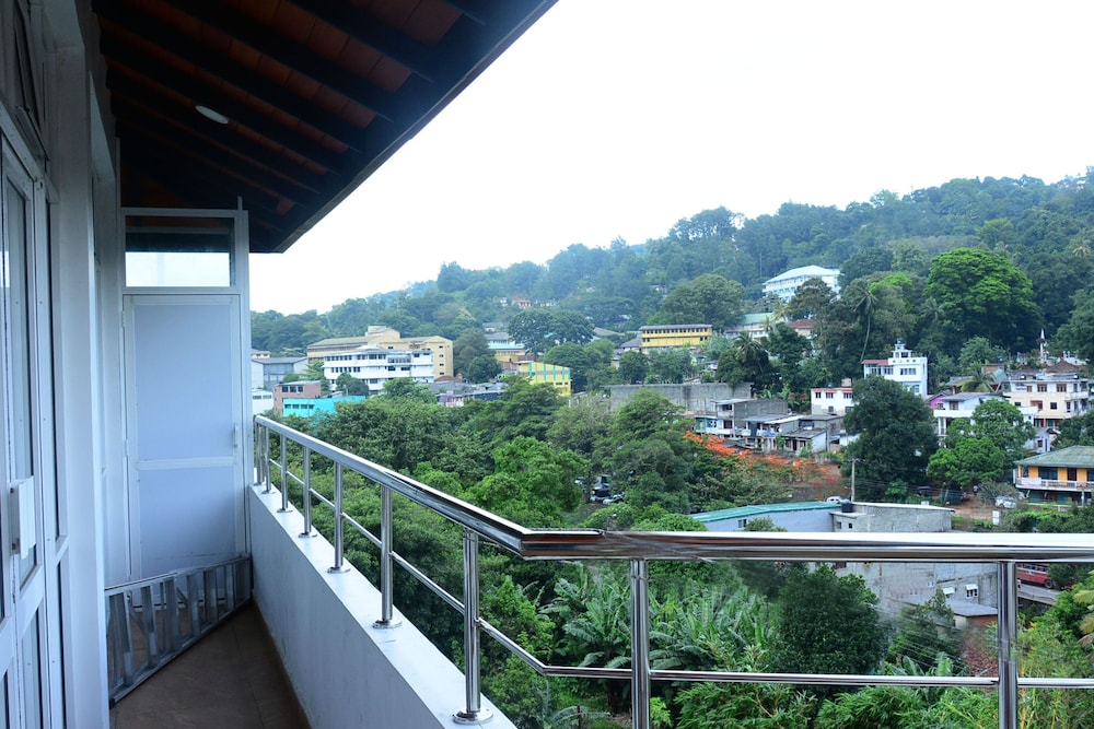 Kandy City Stay 2/78