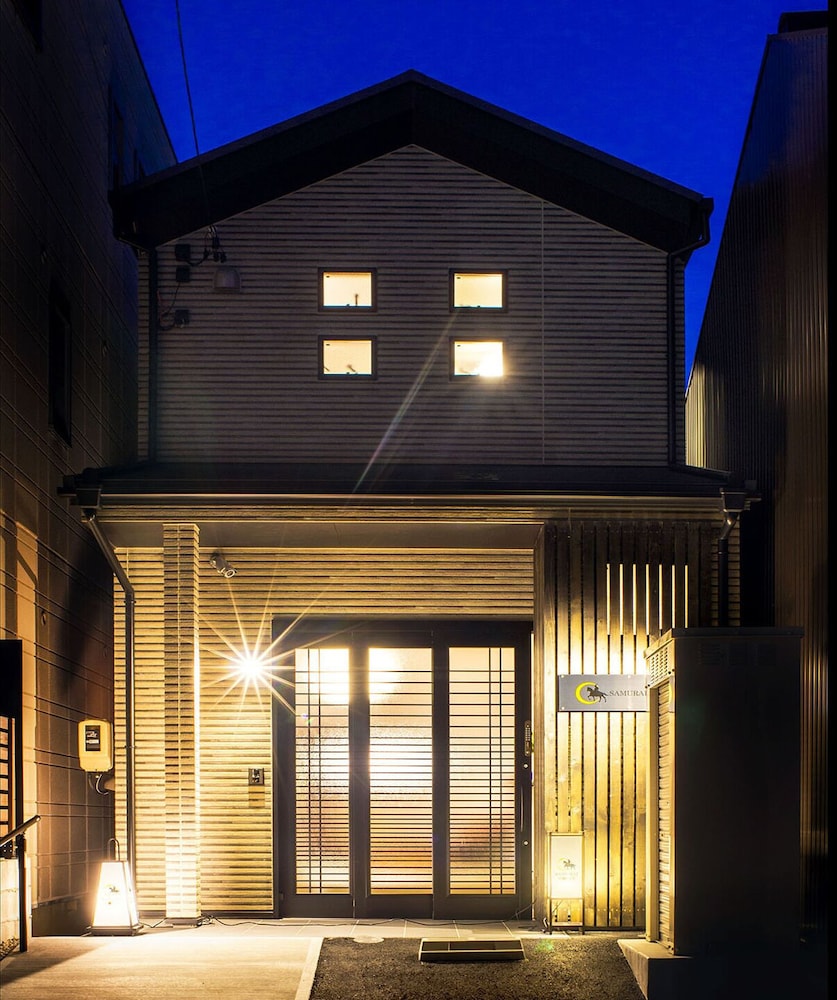 Samurai House 2/24