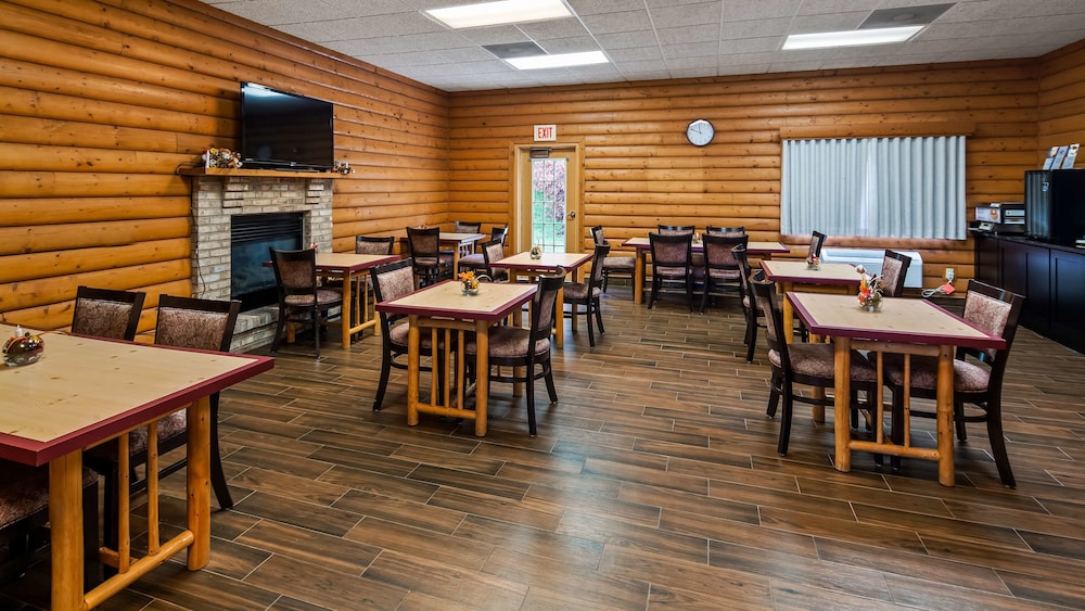 Best Western Dodgeville Inn & Suites 32/38