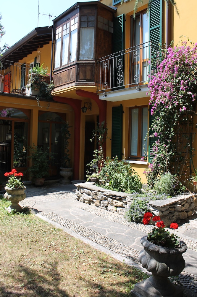 Hotel Centrale 4/50