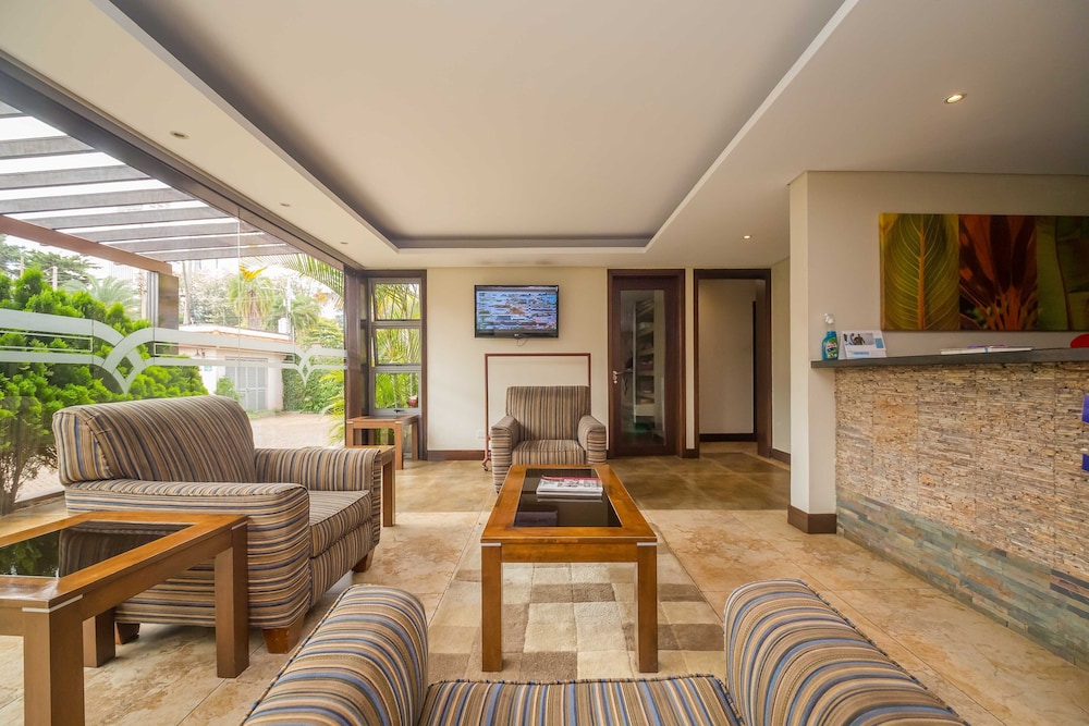 Taarifa Suites 34/50