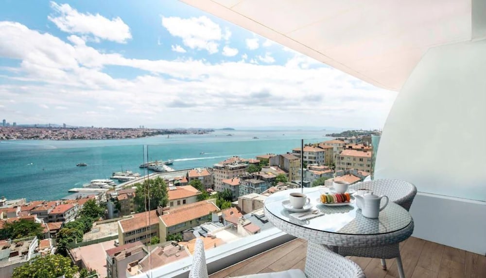 Opera Hotel Bosphorus 65/67