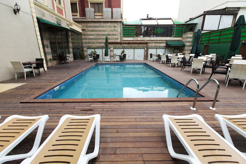 Alrazi Hotel 52/56