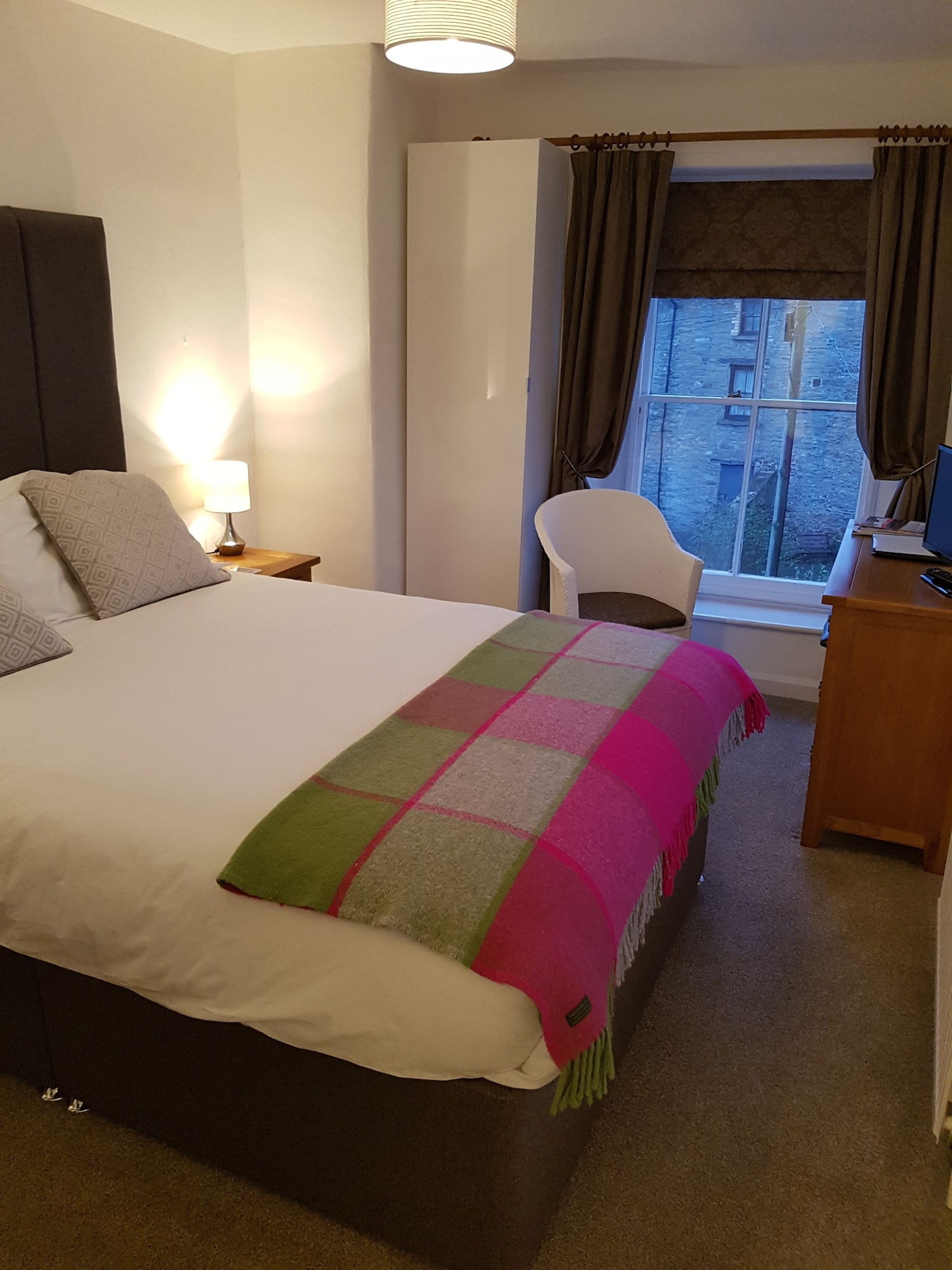 Room, Double Bed, Small