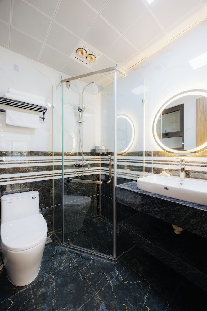 Wisteria Luxury Apartment 45/50