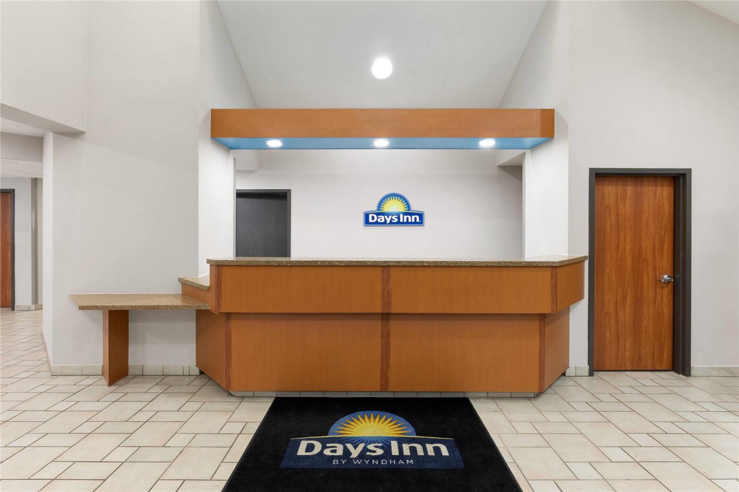 Days Inn By Wyndham Tulsa Central 5/42