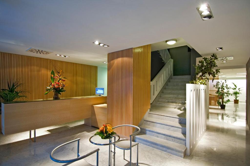 Caledonia Hotel Nautico 3/23