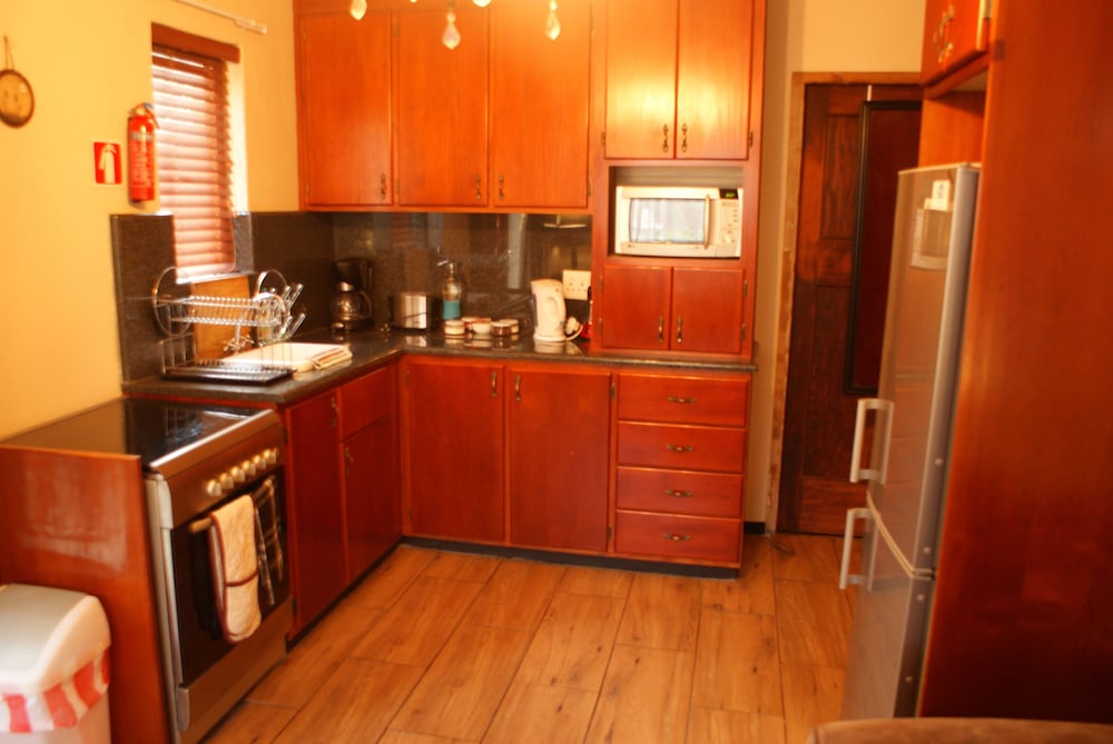 Hampton House - Guest House 25/50