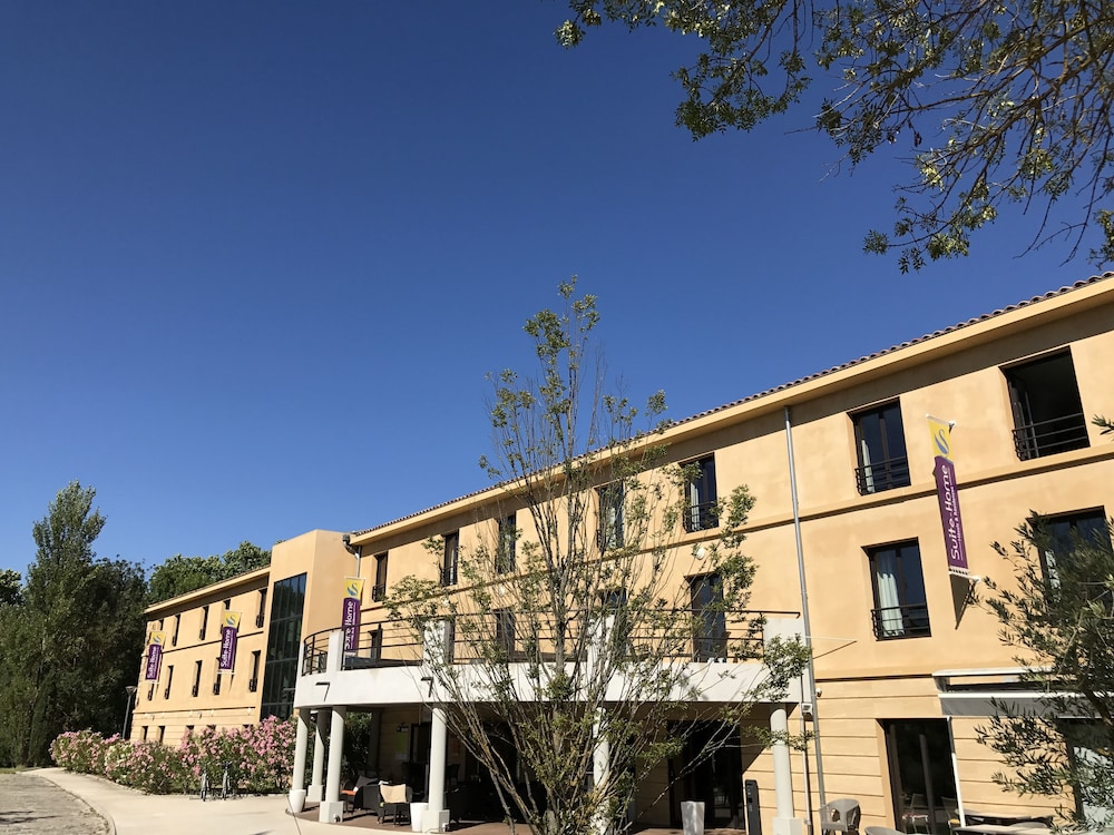 Suite Home Aix en Provence Bouc Bel Air in BOUC BEL AIR