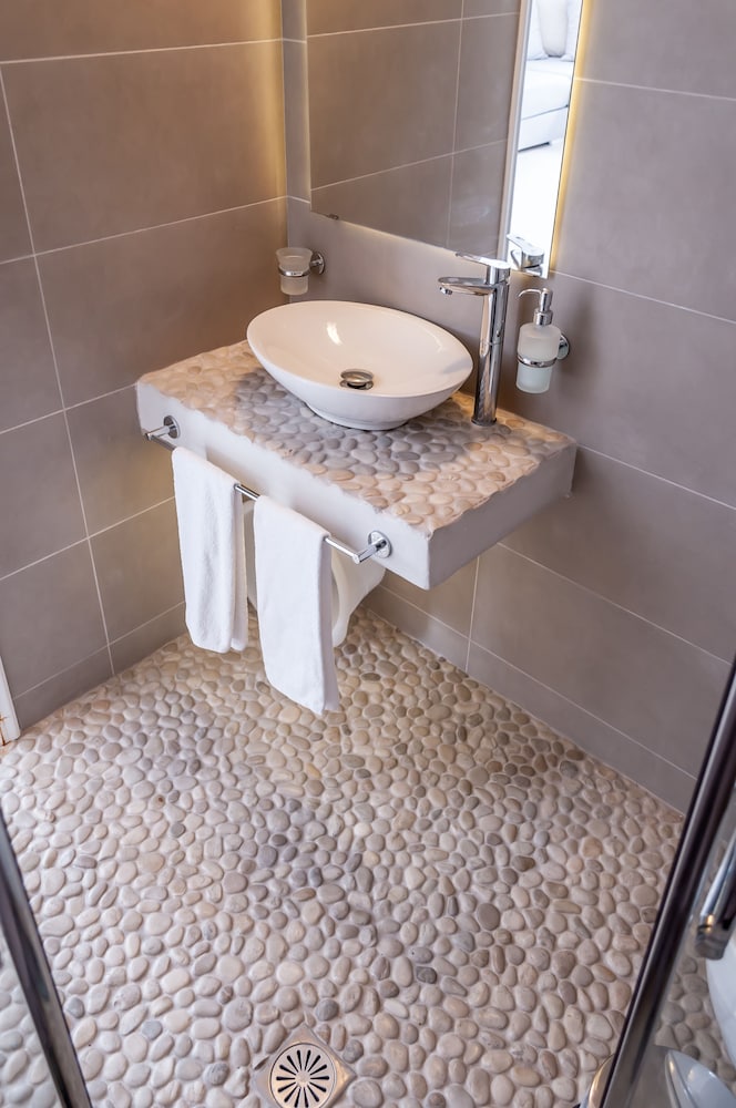Milos Bay Suites 42/50