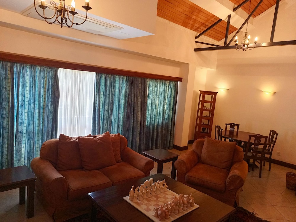 The Heron By Sarovar Portico India, Nairobi 49/77