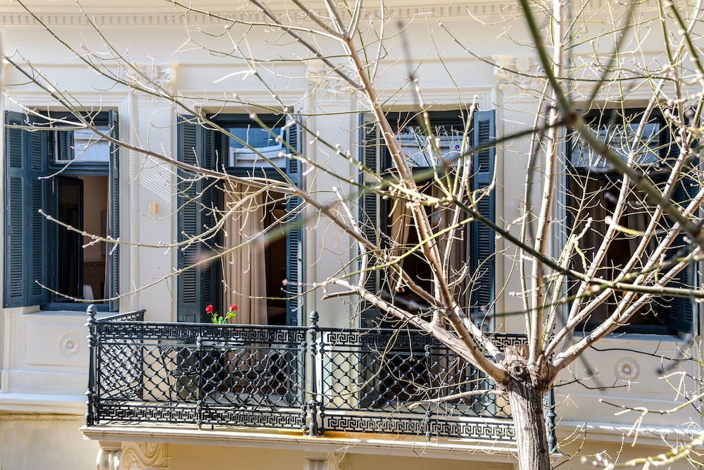 Athens Manor Houses 10/50