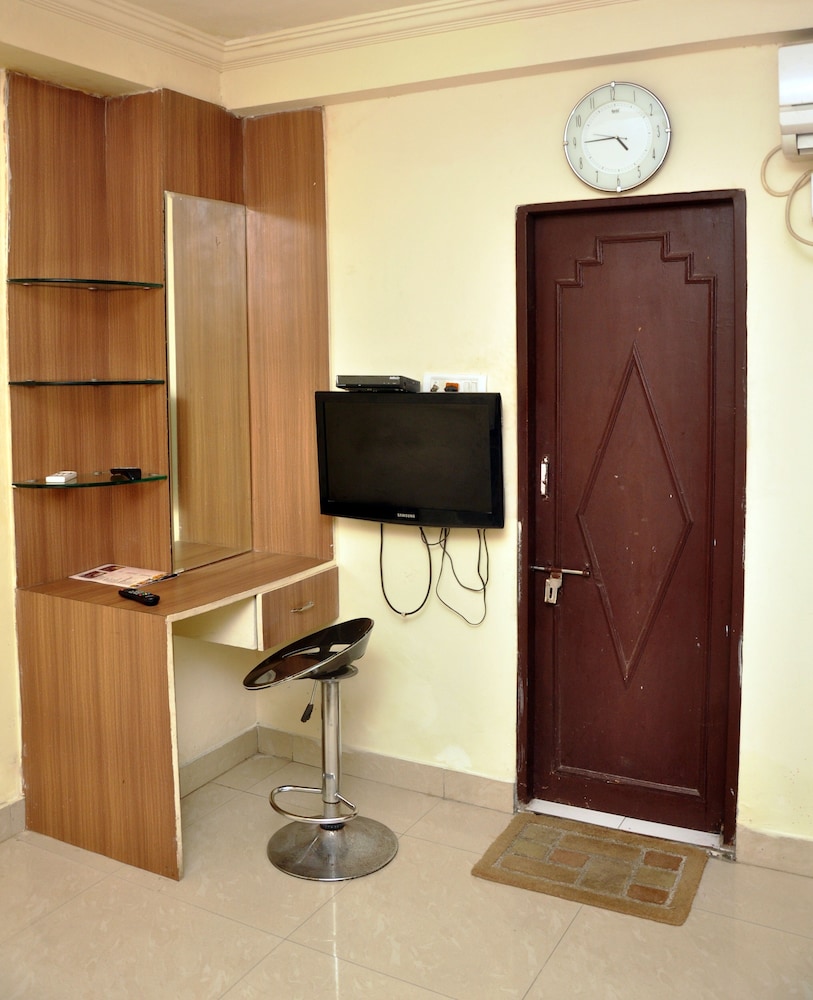 HOTEL SUDARSHAN PALACE 45/48