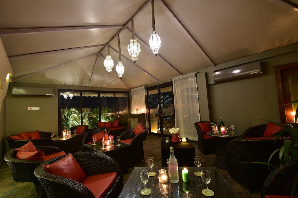 HOTEL SURYA PLAZA 23/46