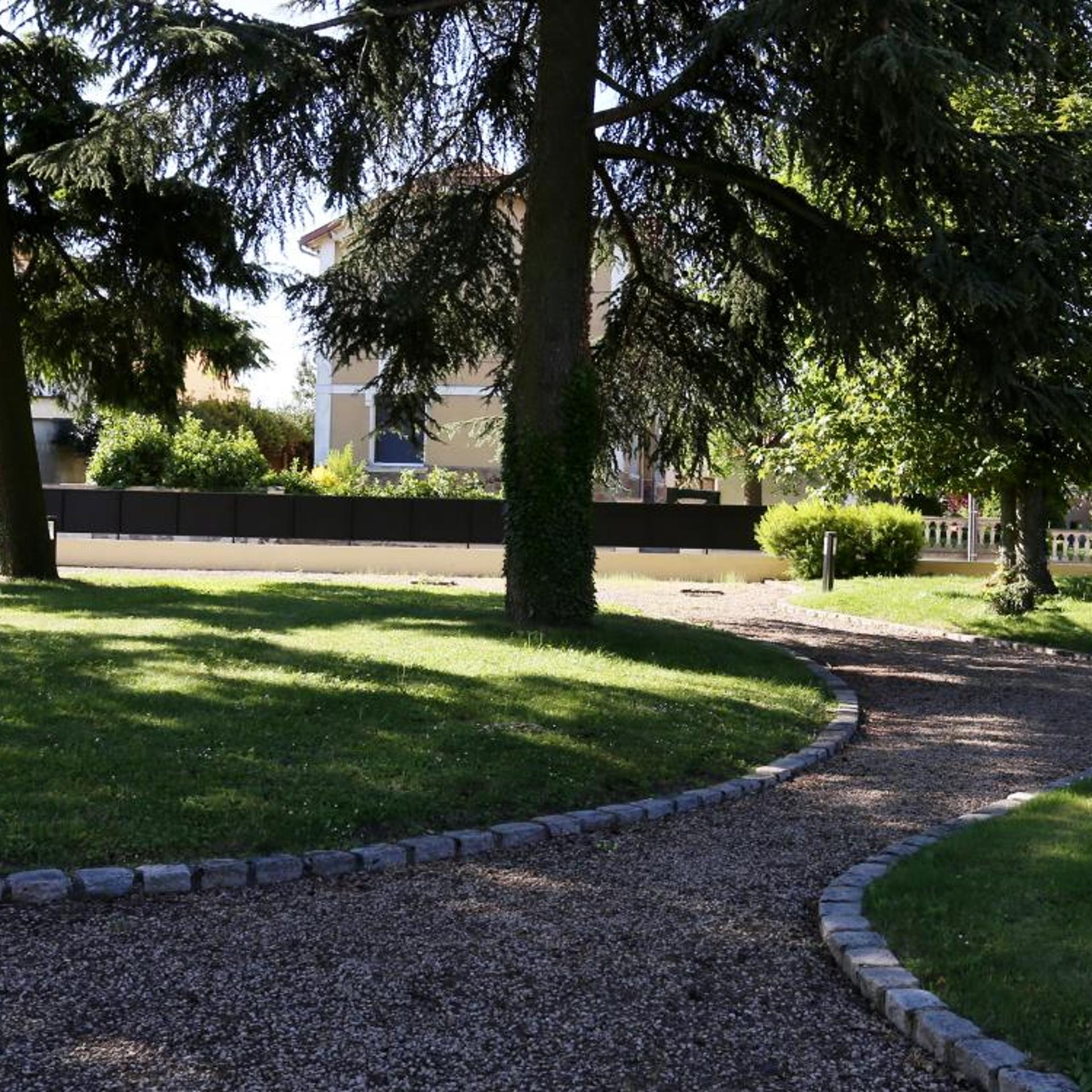 HÔTEL LE CHÂTEAU BLANCHARD 13/16