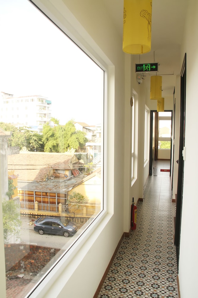 Flora Hotel Hue 10/75